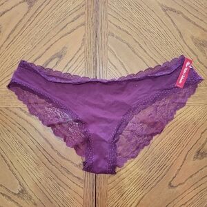 Splendies Miss Vickie’s Intimates - A Pair of Women’s Lace Panties